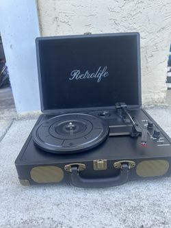 Retrolife Vinyl Record Player with speakers