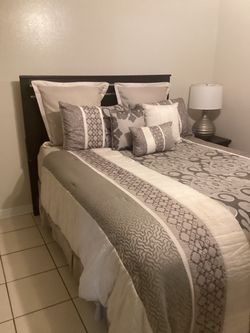 Bedroom set