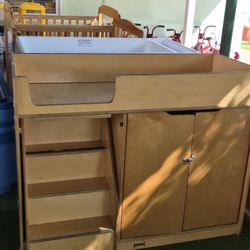 Toddler Changing Table With Ladder