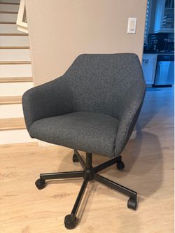 IKEA TOSSBERG / MALSKÄR Swivel Chair