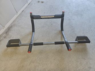 Pull Up Bar