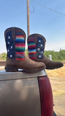 Men’s 9.5/womens11Durango Boots New