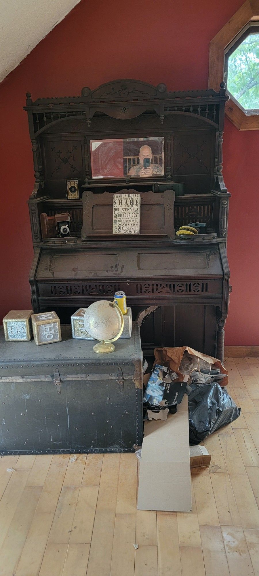 Antique Pump Organ