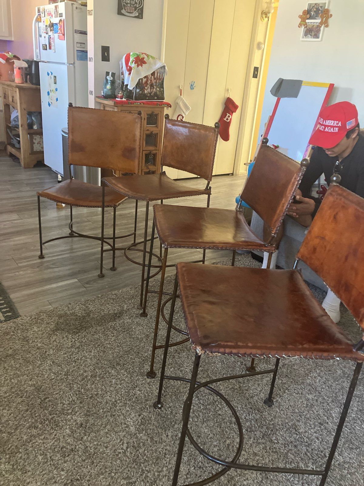 Bancos Y Silla De Herrería Con Piel