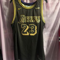 LeBron Jersey 