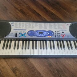 Casio LK-40 Keyboard