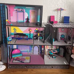 New LOL SURPRISE OMG FASHION DOLL HOUSE real wood w/furniture