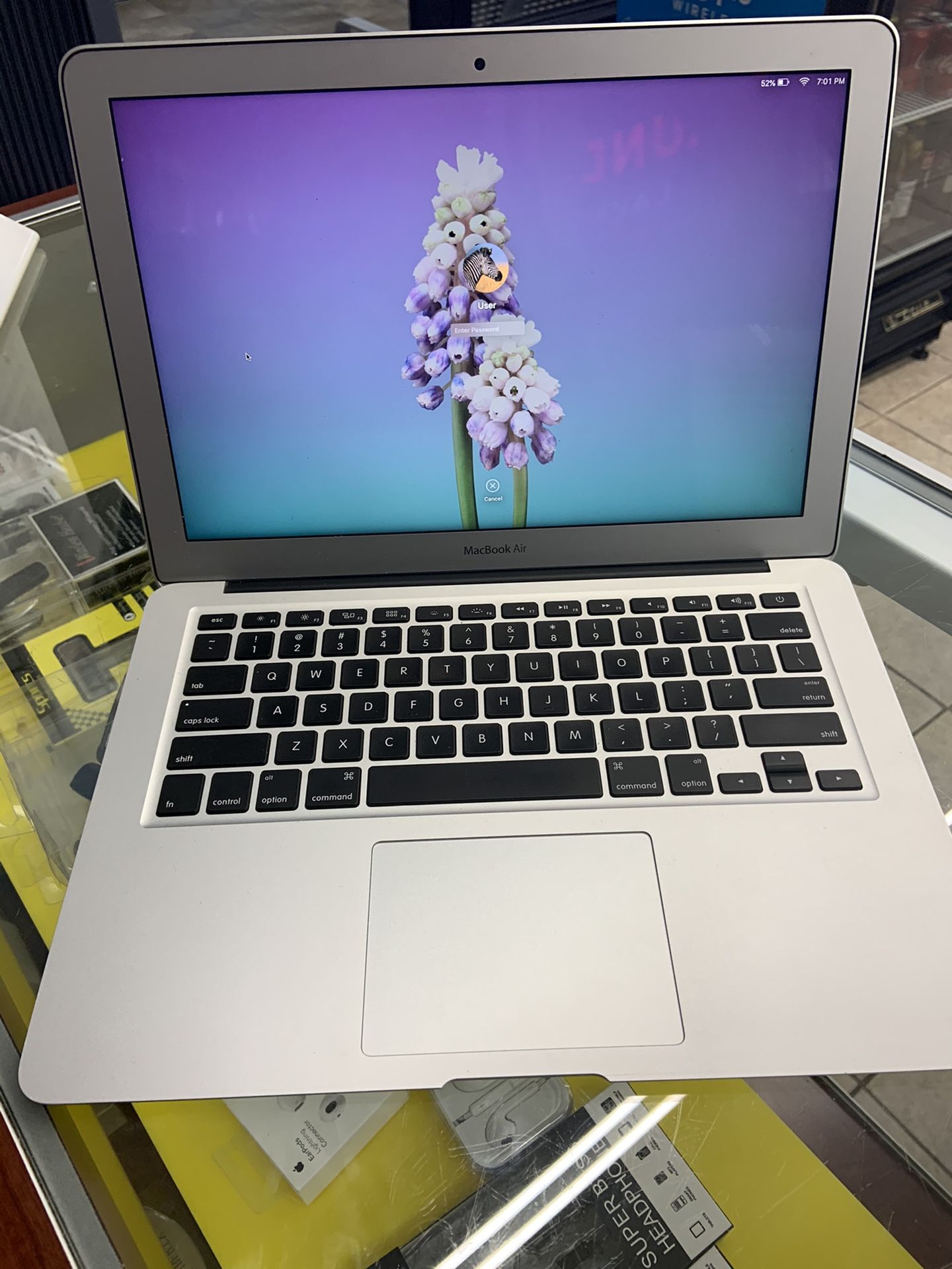 MacBook Air (13in 2015)