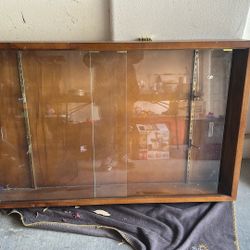 Cabinet W Glass 
