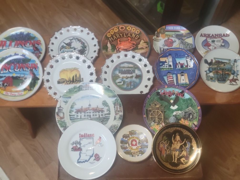 Lot Of 15. Ceramic State Plates