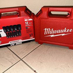 Milwaukee 12 PC 3/8 Deep Impact Drive Impact Socket Kit
