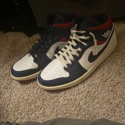 Jordan 1 Mid “USA”
