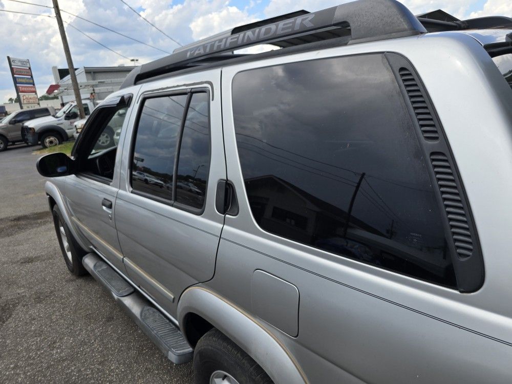 2004 Nissan Pathfinder