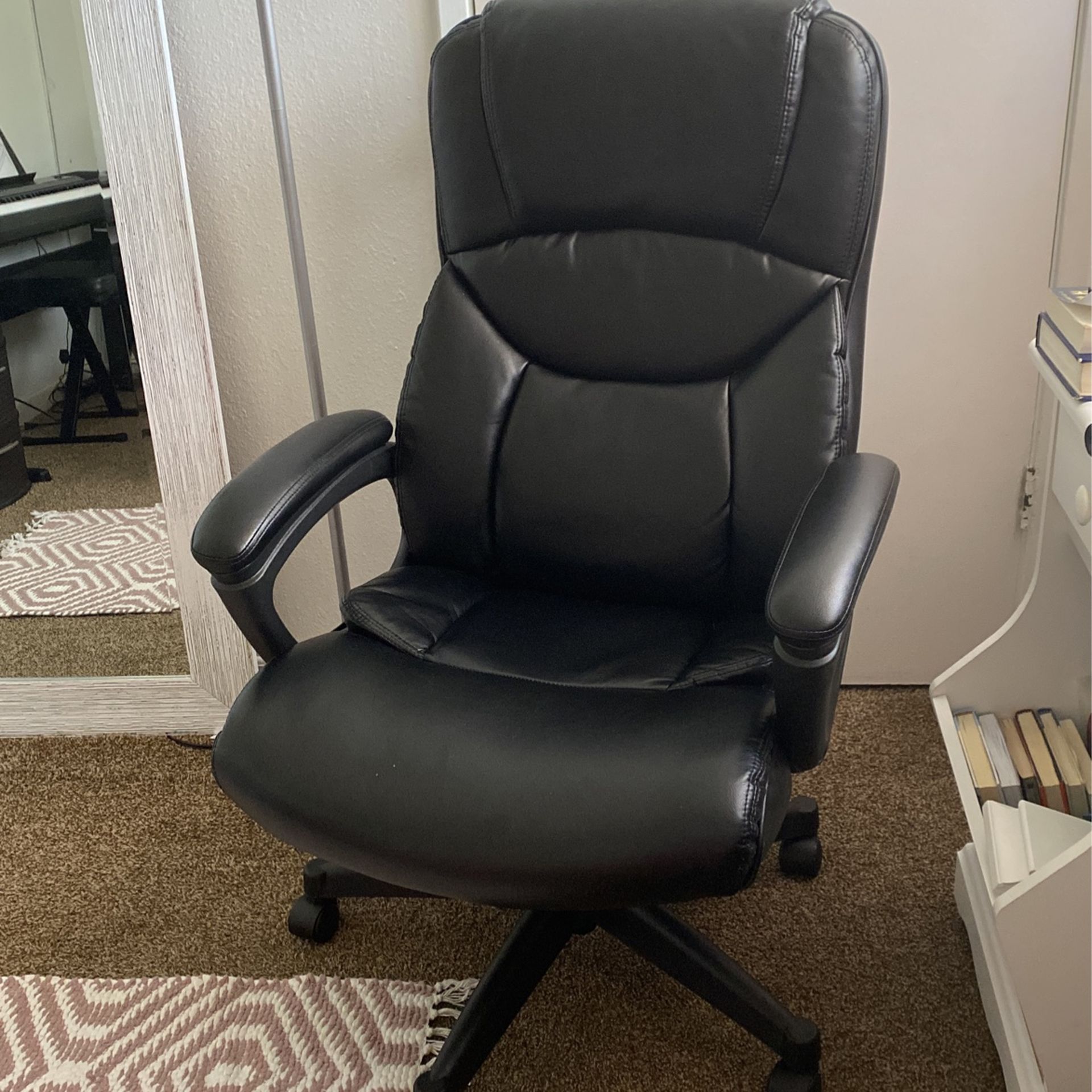 Black Desk Chair/office Chair 