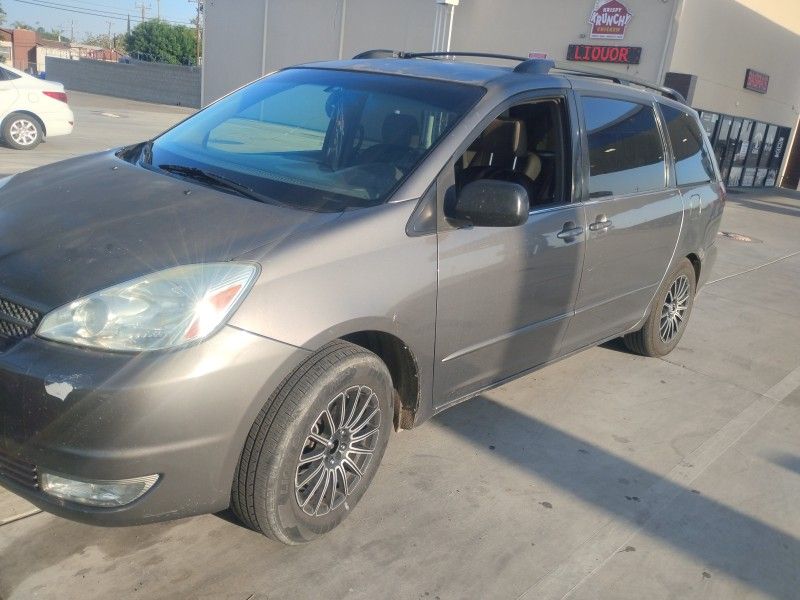 2005 Toyota Sienna