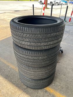 285/40/22” CONTINENTAL, Like New