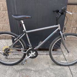 Specialized Hardrock Mountain Bike 