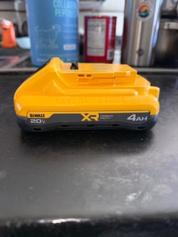 DeWALT 20V MAX XR Lithium Ion 4AH Battery