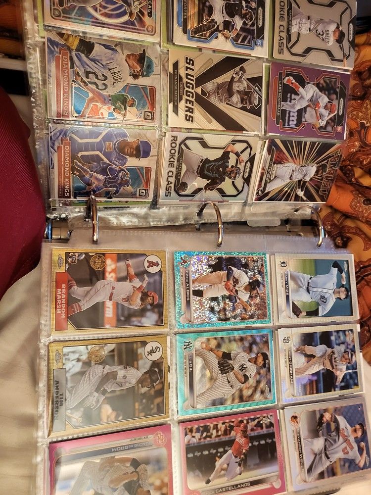Baseball Cards 2022 Parralels Over A Thousand