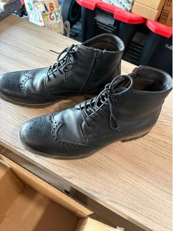 Dress shoes
