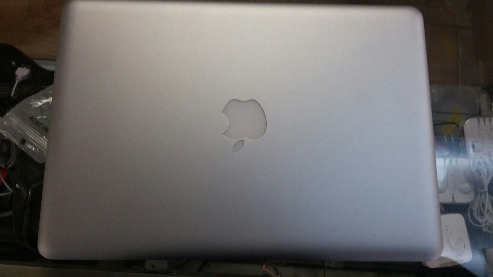 2009 Macbook Pro mid 2009 13 inch 2.26GHZ w/ Russian keyboard