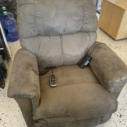 FREE Recliners (3)