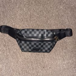 L.V pouch bag