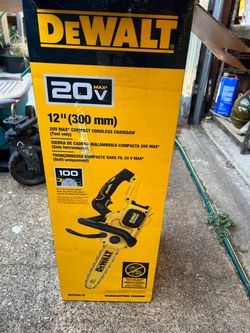 DEWALT 20-Volt MAX 12 in. Brushless Cordless Battery Powered Chainsaw