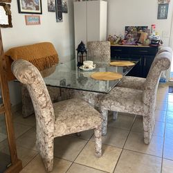 Beautiful Dinning Table