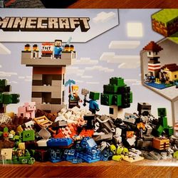 FROM THE VIDEO GAME -MINECRAFT  CRAFTING BOX 3.0 LEGOS

