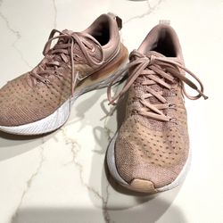 Nike Running Shoes – Pink – Gently Used
