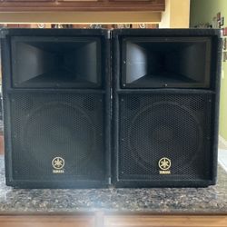700 WATT YAMAHA S112V SET PAIR STUDIO STAGE SPEAKERS MONITORS