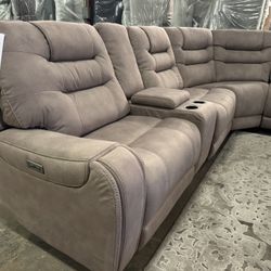 Power Recliner Sectional. 🚚WE DELIVER🚚