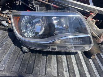 2015-2022 CHEVY COLORADO RIGHT SIDE HEADLIGHT