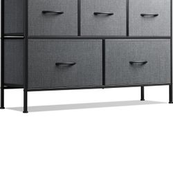 5 DRAWER DRESSER 