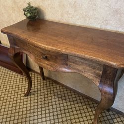 Solid wood entry table