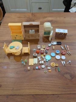 Vintage Calico Critters kitchen/dining collection