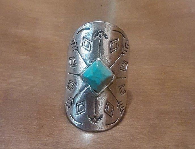 Sterling Silver Turquoise Navajo Ring. 