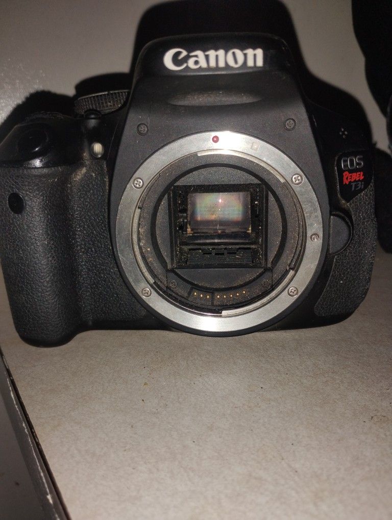 Canon EOS Rebel T3i