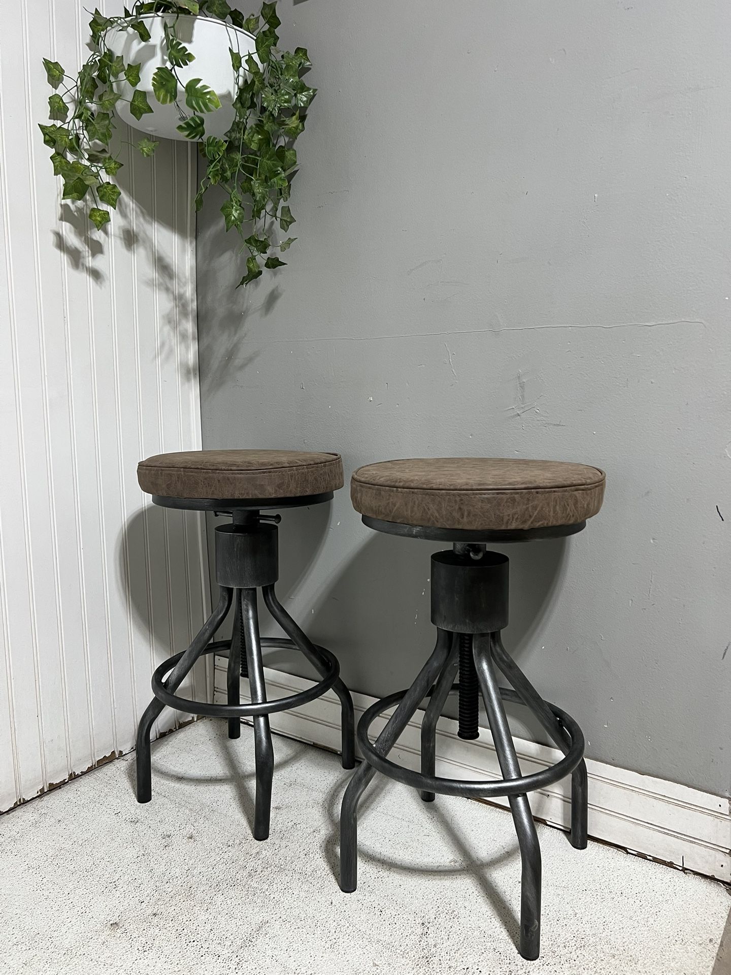 Barstools, Counter Stools, Kitchen Stools, Island Stools