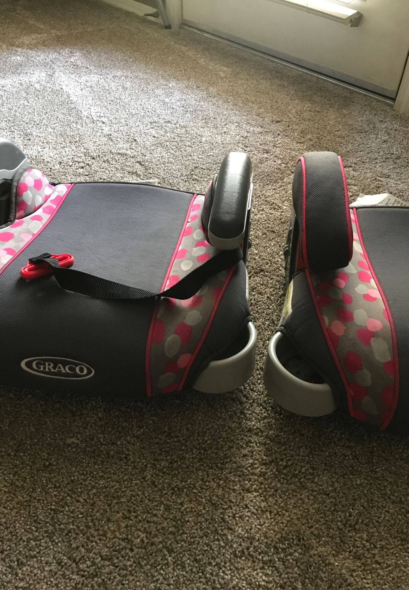 2 Graco booster seats in good condition