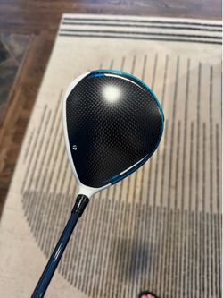 Sim 2 Max Driver 10.5 loft with Ventus shaft and cover