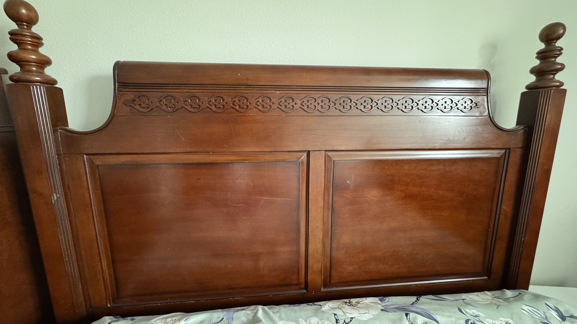 Cherry Color Full Bedroom Set 