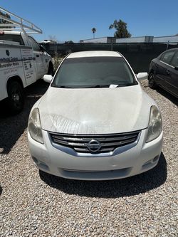 12 Nissan Altima