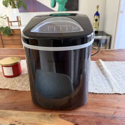 Frigidaire Ice Maker