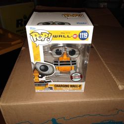 Selling Specialty Series Exclusive Funko Wall -E
