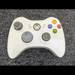 White Xbox 360 Wireless Controller 