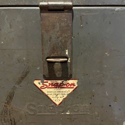 Vintage Snap On Toolbox & 75 Pieces Made In USA 