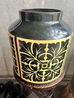 Ceramic vase