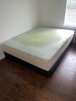 Queen size mattress 10 inch and box